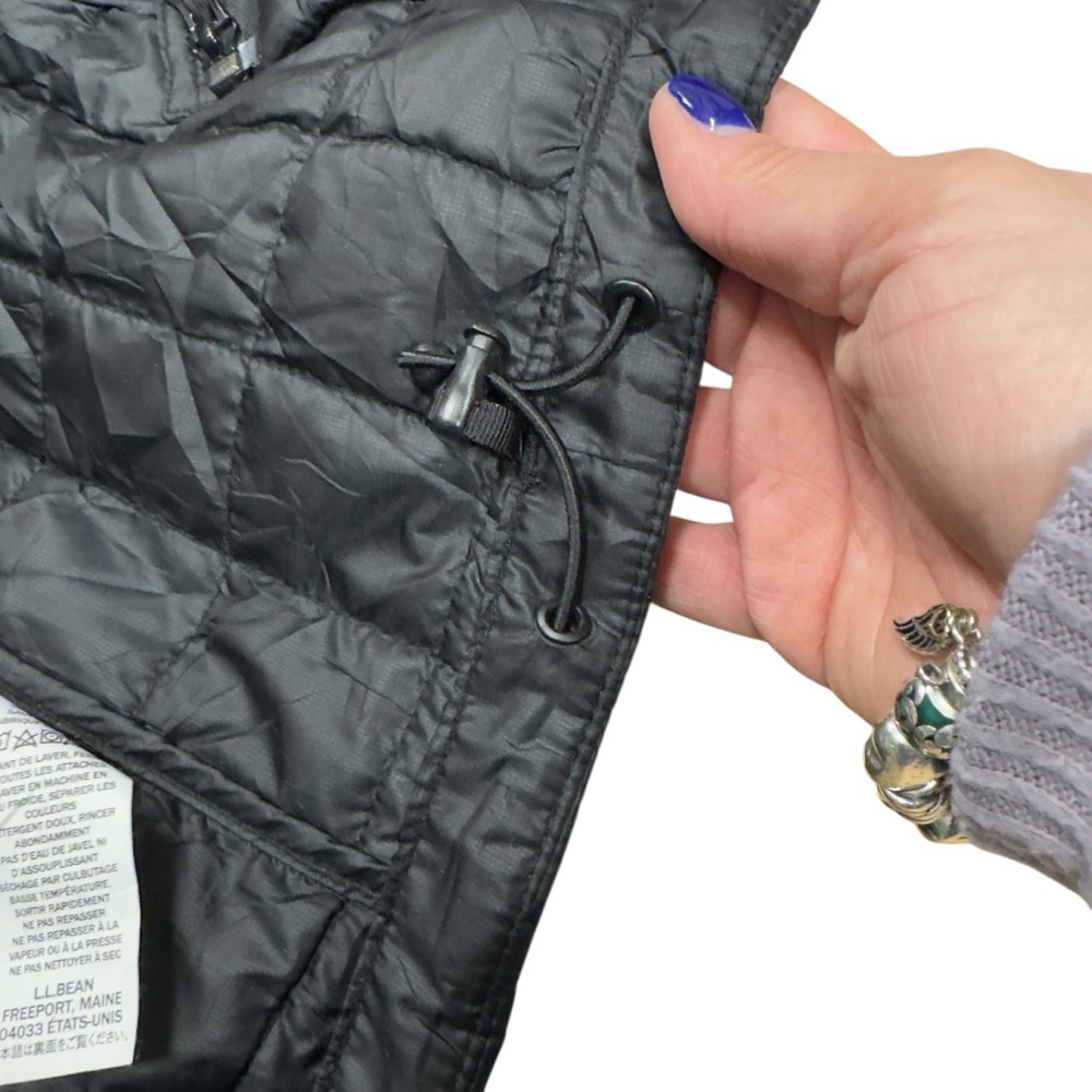 L.L. Bean Women's Black Quilted Lightweight Insulated Vest - Picture 9 of 10